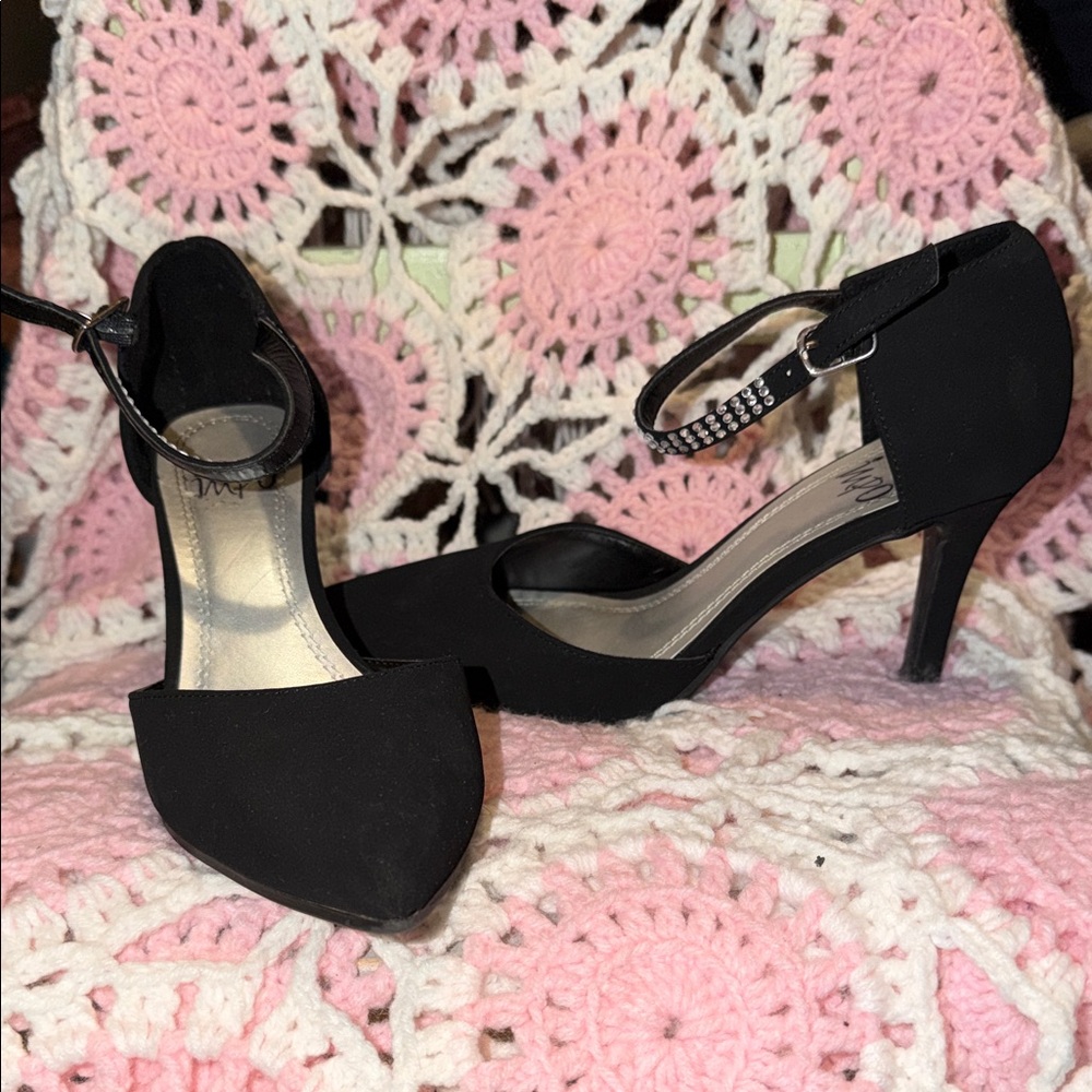 Elegant Black Ankle-Strap Heels with Rhinestone Accent